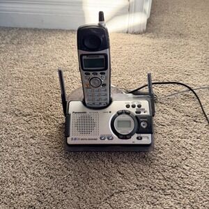 Panasonic KX-TG5439‎ 5.8GHz Digital Gigarange Cordless Phone Answering System